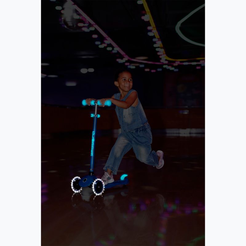 Detská trojkolesová kolobežka Globber Primo Plus Glow Lights petrol blue 17