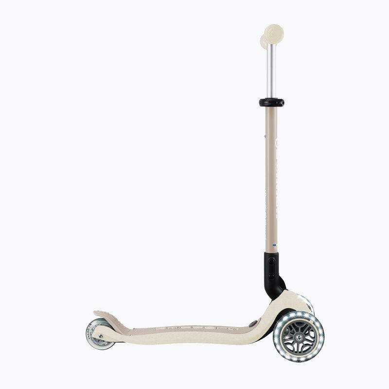 Detská trojkolesová kolobežka Globber Go.Up Active Ecologic Lights coconut 8