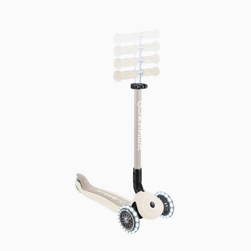 Detská trojkolesová kolobežka Globber Go.Up Active Ecologic Lights coconut 16