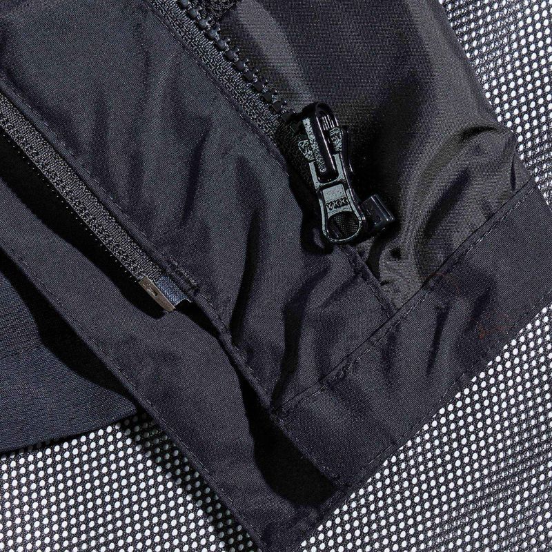 Pánska bunda do dažďa Berghaus Hillwalker IA black/black 17