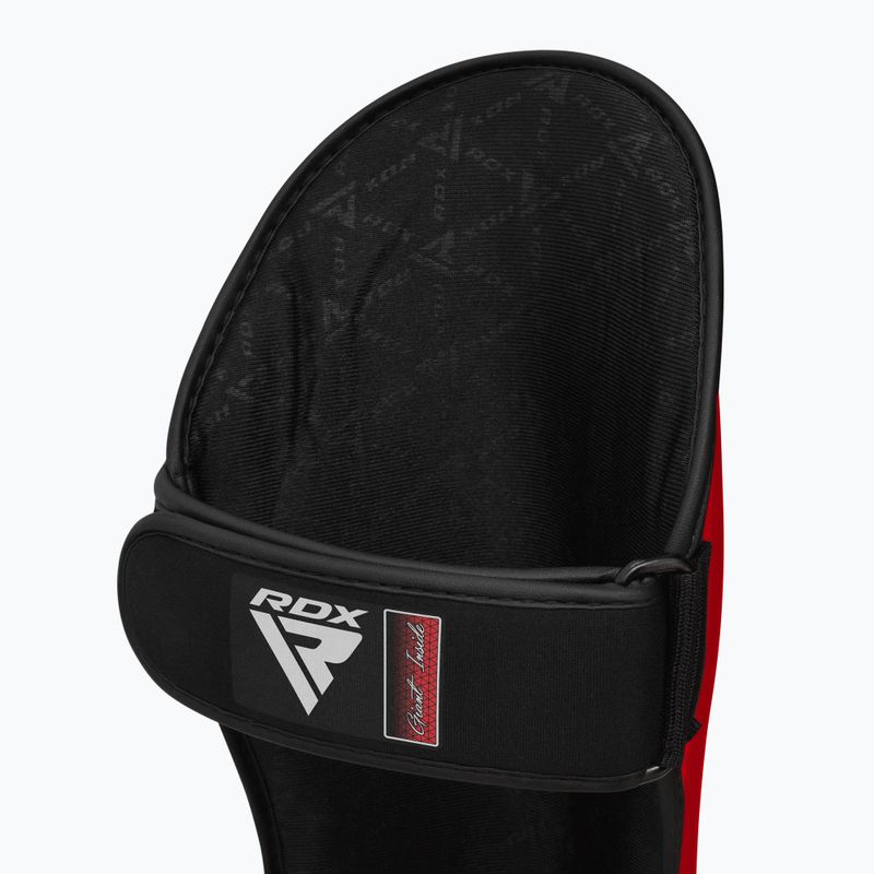 Chrániče holení a priehlavkov RDX T1 Shin Instep Guards red/white 6