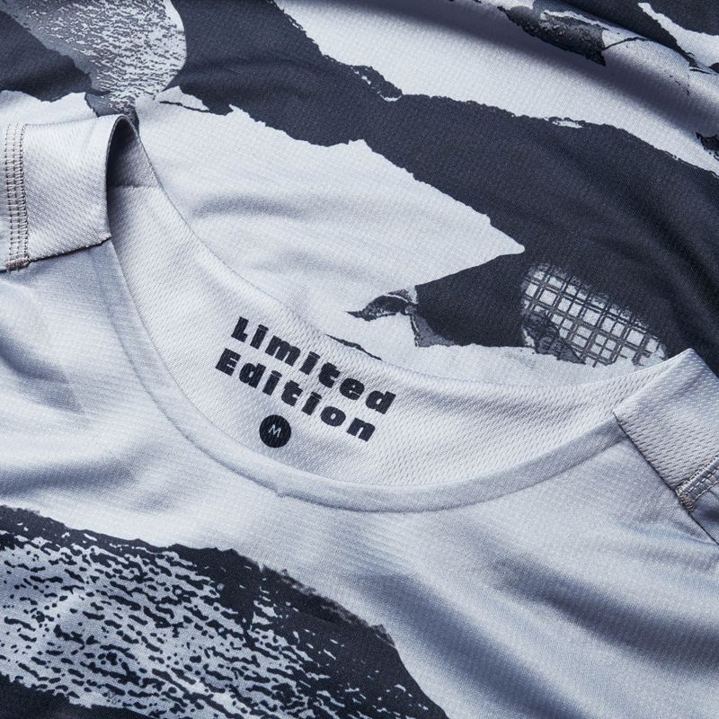 Pánske cyklistické tričko Endura Mountain Camo Ltd s dlhým rukávom čierne 6