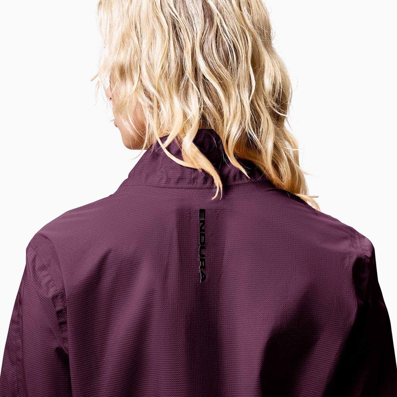 Dámska cyklistická bunda Endura Alltrack Race Cape black cherry 6