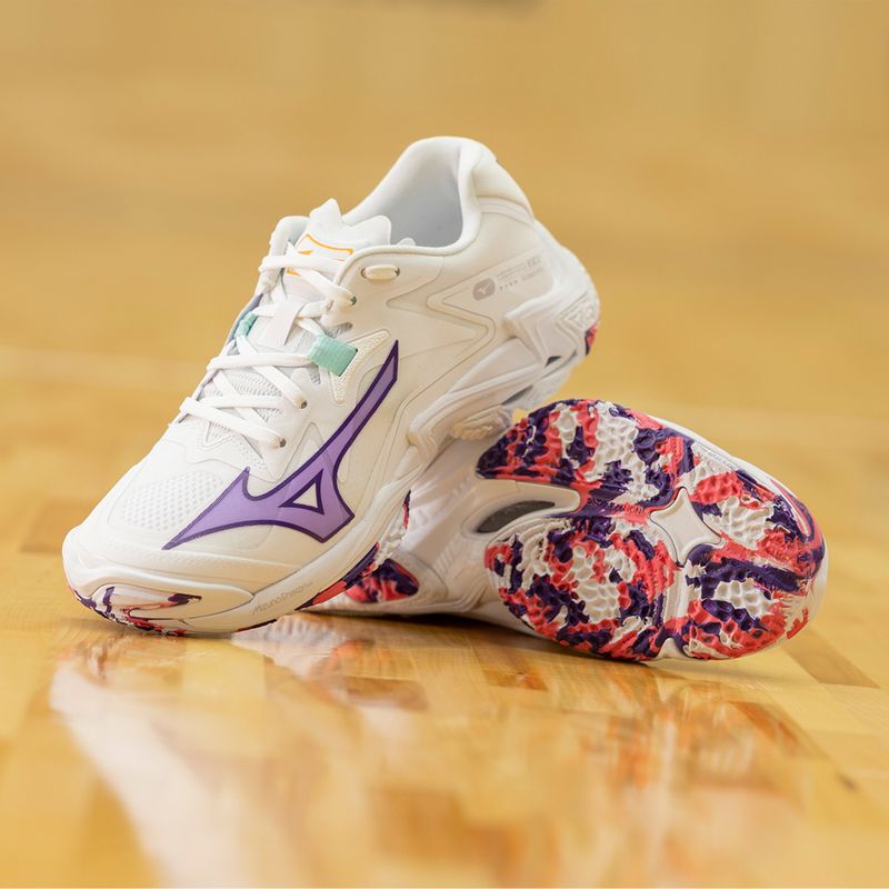 Dámske volejbalové topánky Mizuno Wave Lightning Z8 biele/fialové indigo/camelliaros 13
