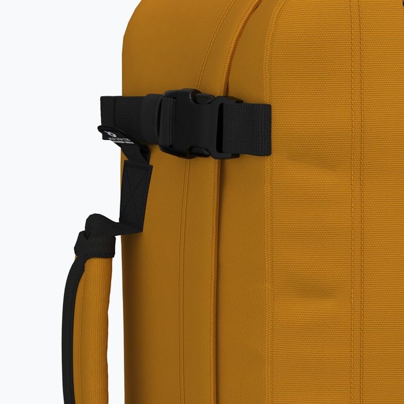 CabinZero Classic 36 l orange chill turistický batoh 10