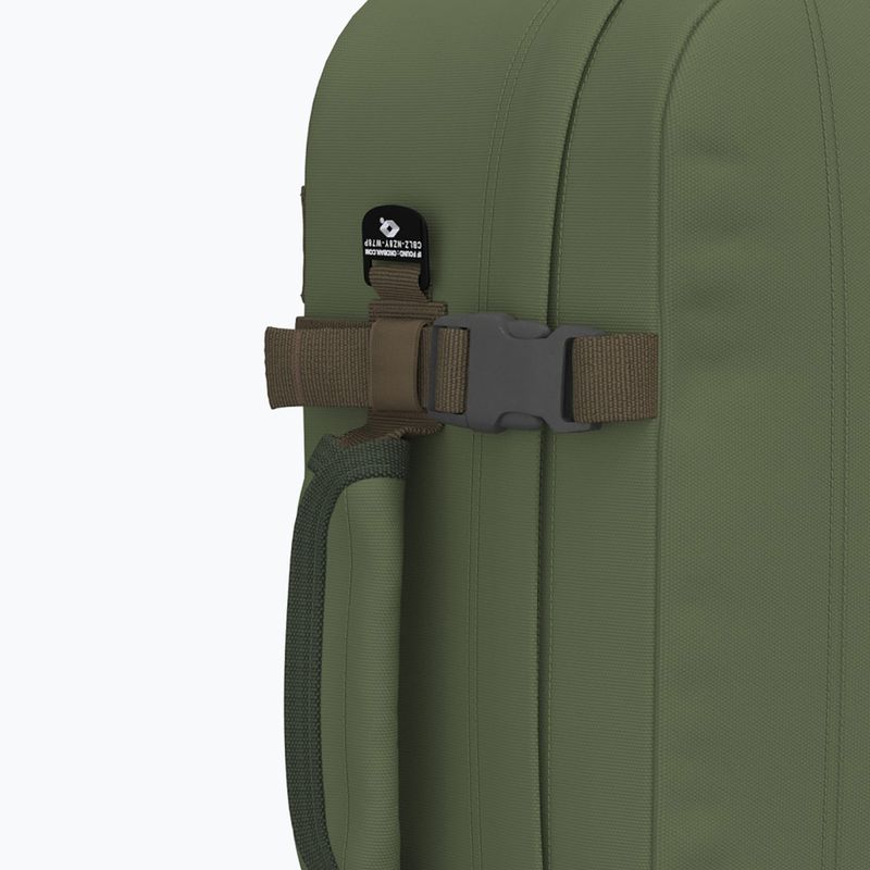 CabinZero Classic 44 l georgian khaki turistický batoh 10