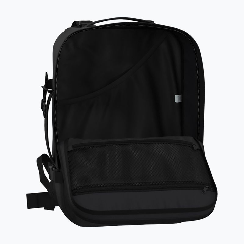 CabinZero Military 36 l turistický batoh absolute black 7