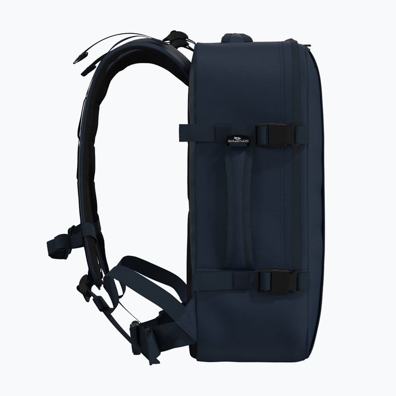CabinZero Military 36 l turistický batoh navy 5