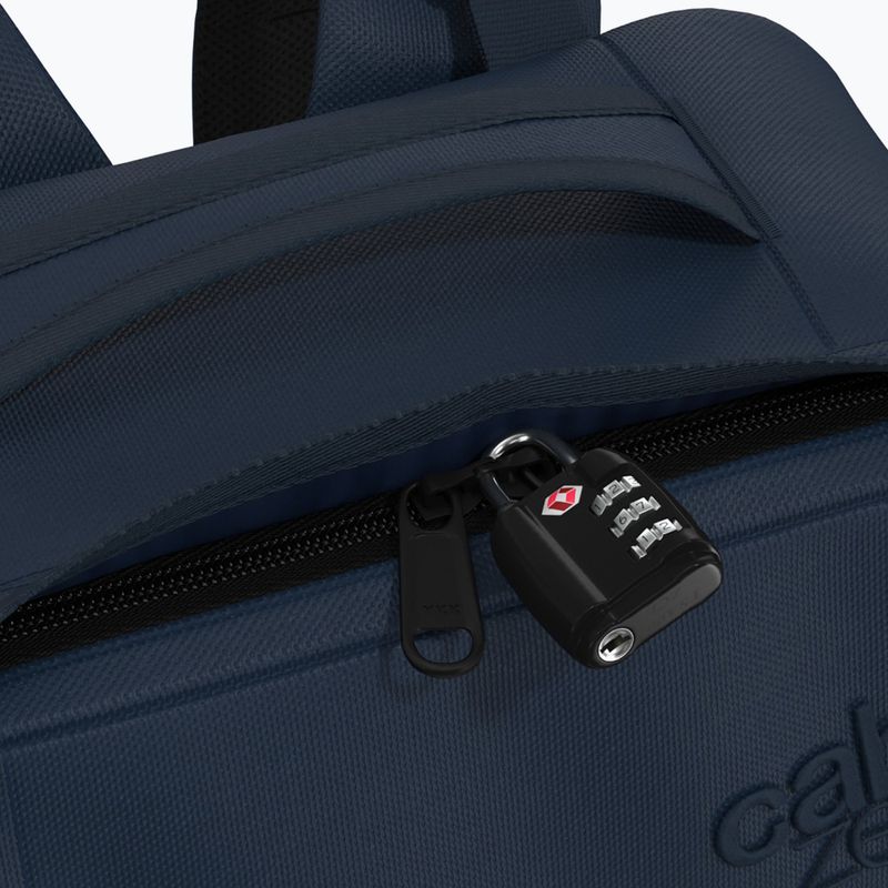 CabinZero Military 28 l turistický batoh navy 8