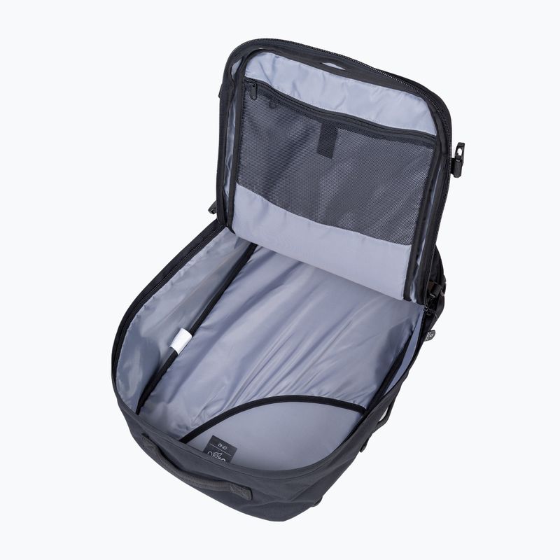 CabinZero Classic Plus 42 l turistický batoh absolútne čierny 7