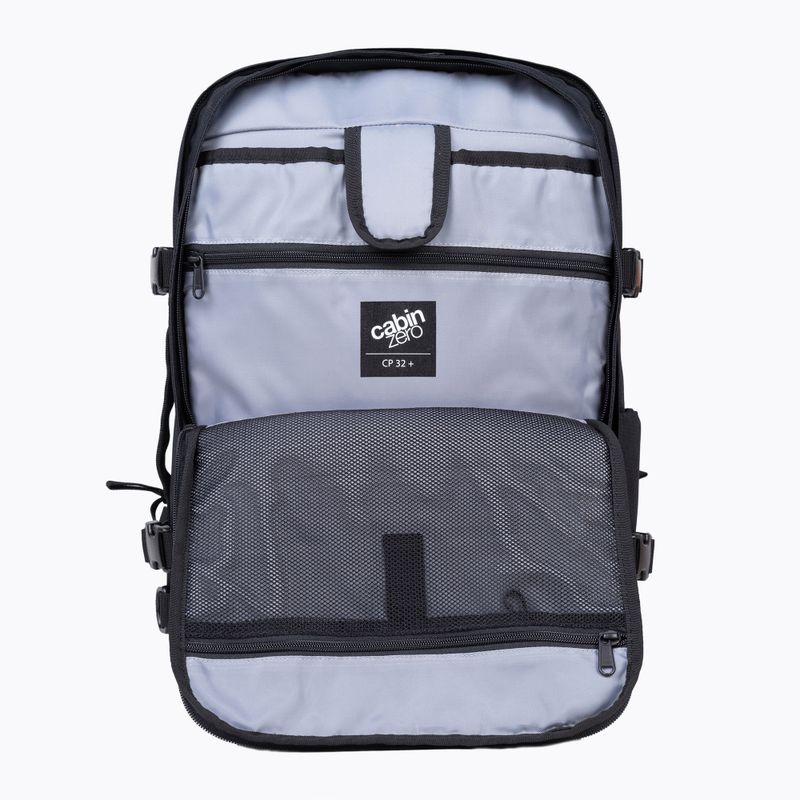 CabinZero Classic Pro 32 l absolútne čierny turistický batoh 8