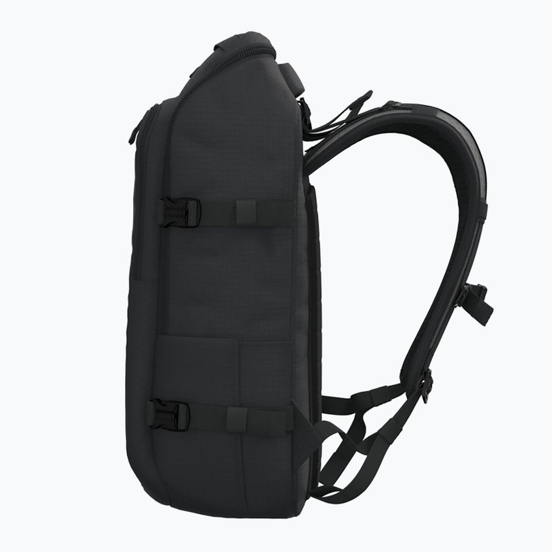 CabinZero Adventure Pro 32 l turistický batoh absolútne čierny 6