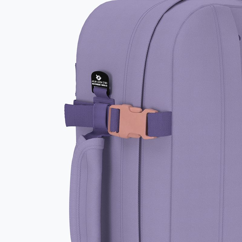 CabinZero Classic 44 l smokey violet turistický batoh 10