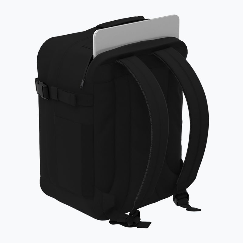 CabinZero Classic Tech 28 l turistický batoh absolútne čierny 12