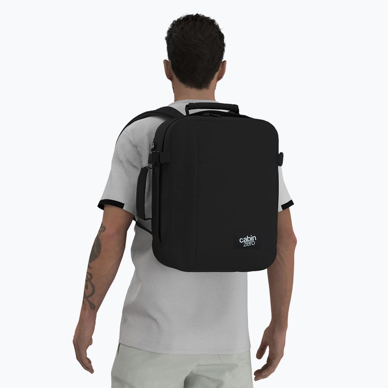 CabinZero Classic Tech 28 l turistický batoh absolútne čierny 15