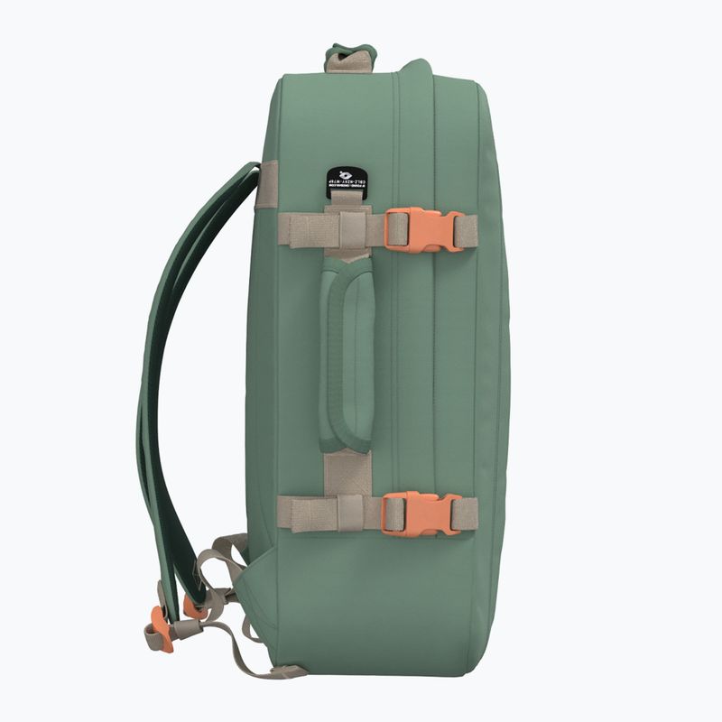 CabinZero Classic 44 l sage forest turistický batoh 5
