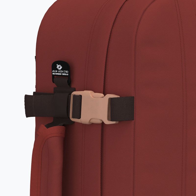 CabinZero Classic 44 l sangria red turistický batoh 10