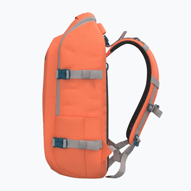 CabinZero Adventure 32 l moroccan sands turistický batoh 6