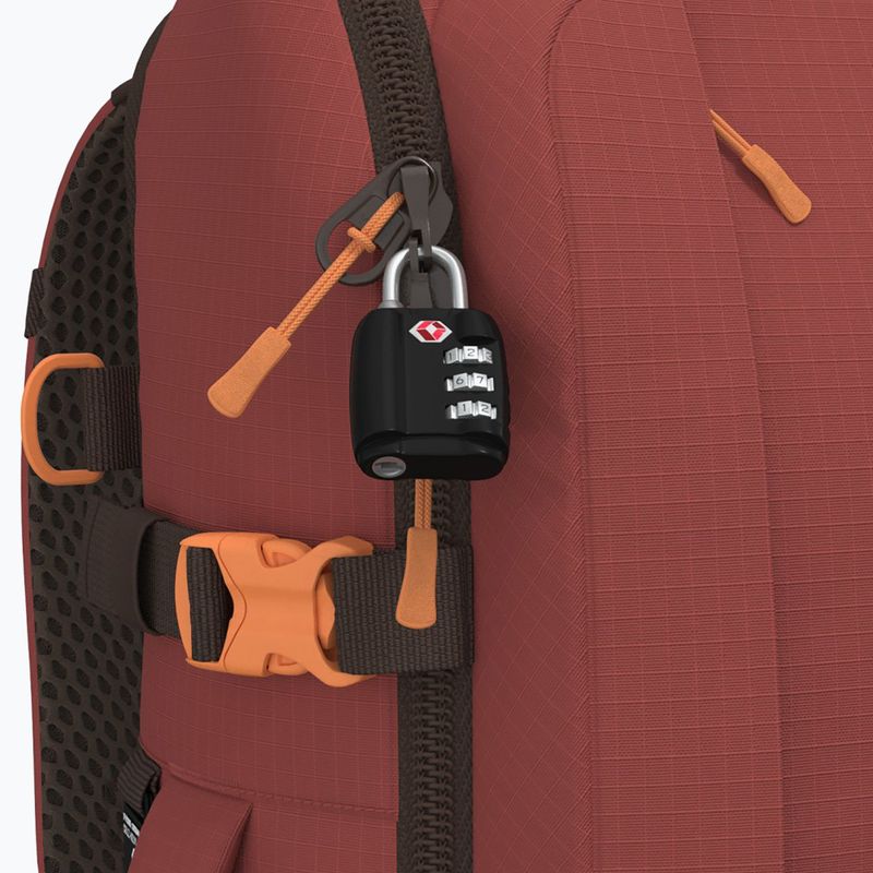 CabinZero Adventure 42 l sangria red turistický batoh 9