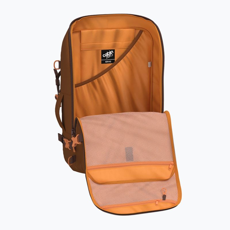 Cestovný batoh CabinZero Adventure 42 l saigon coffee 7