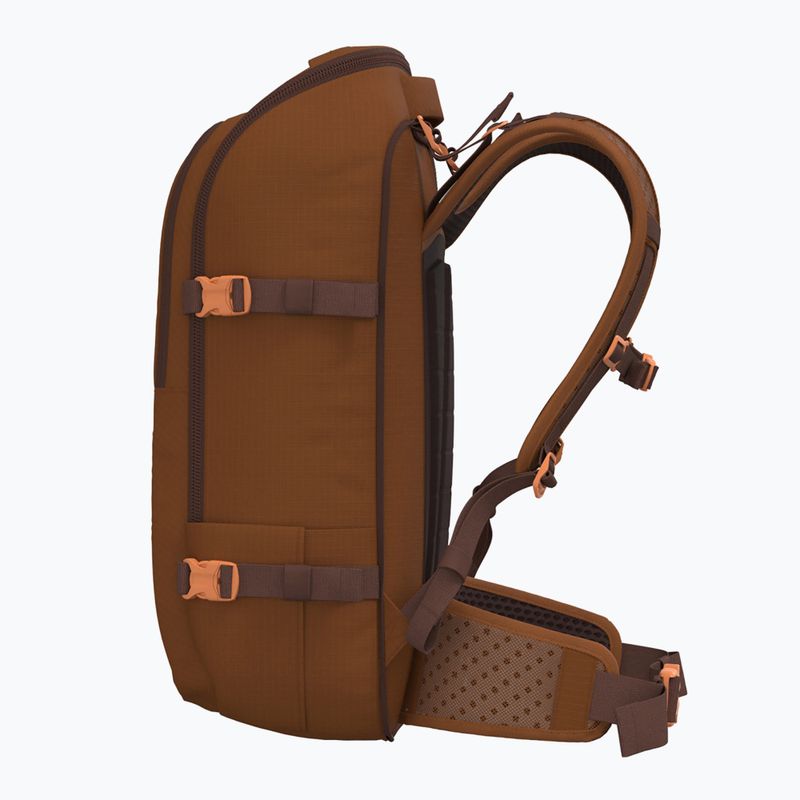 Cestovný batoh CabinZero Adventure Pro 42 l saigon coffee 7