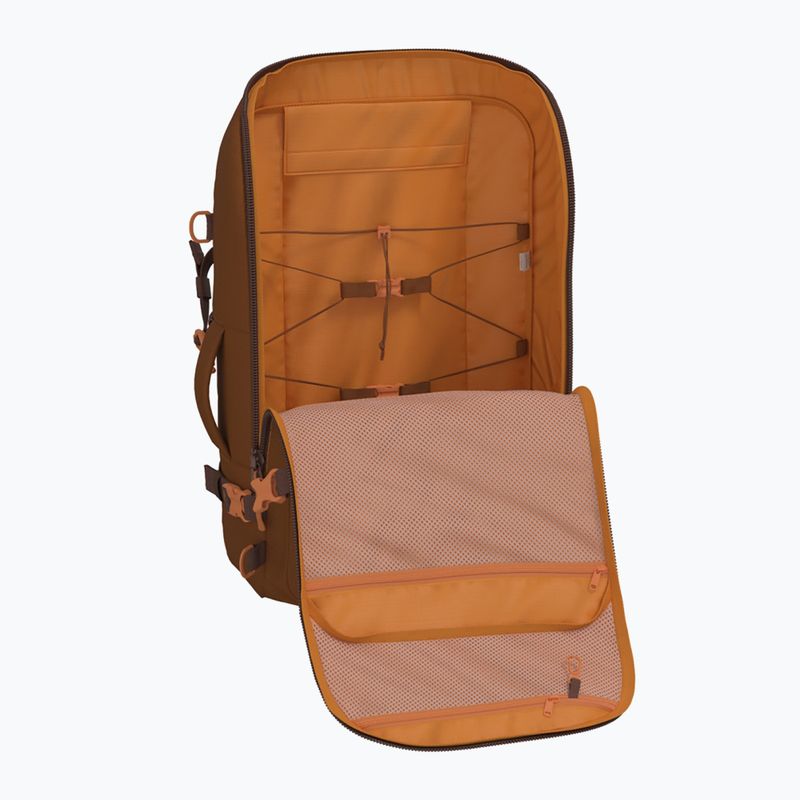 Cestovný batoh CabinZero Adventure Pro 42 l saigon coffee 9