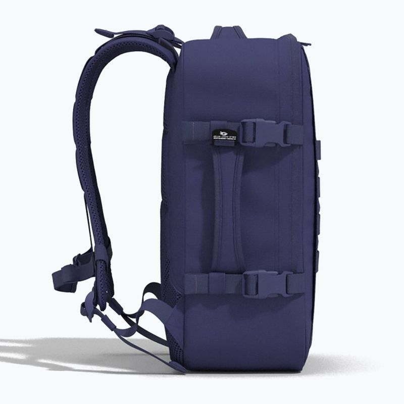CabinZero Military 28 l turistický batoh galaxy blue 4
