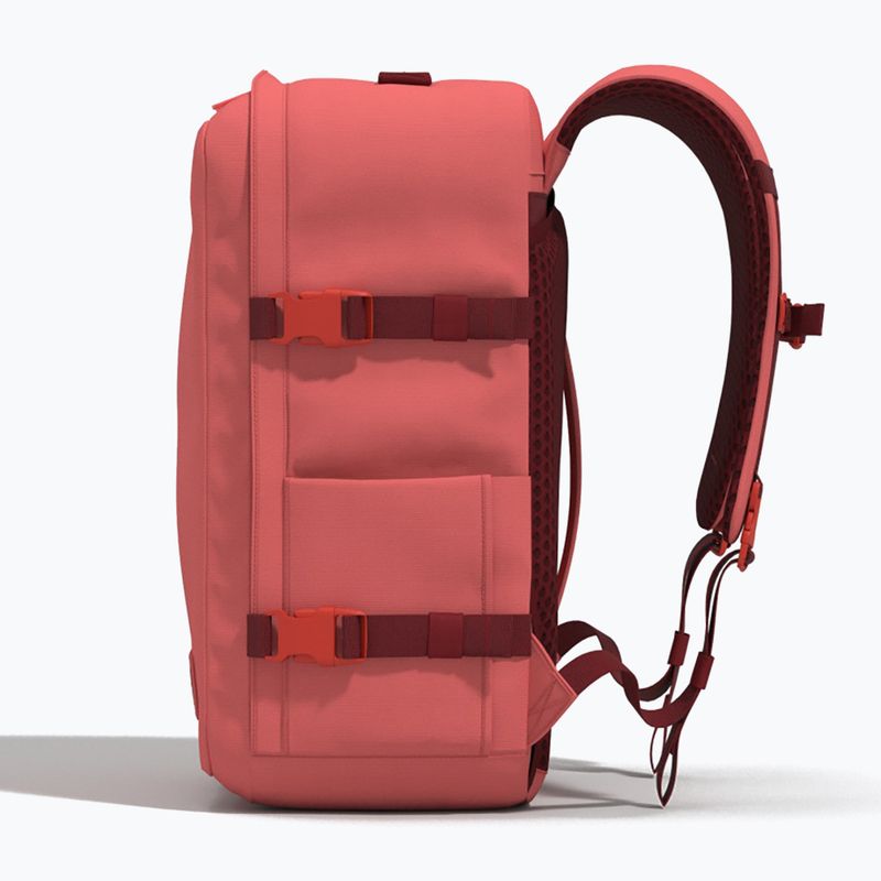 CabinZero Classic Plus 32 l peach valley turistický batoh 6