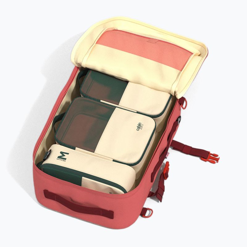 CabinZero Classic Plus 32 l peach valley turistický batoh 10