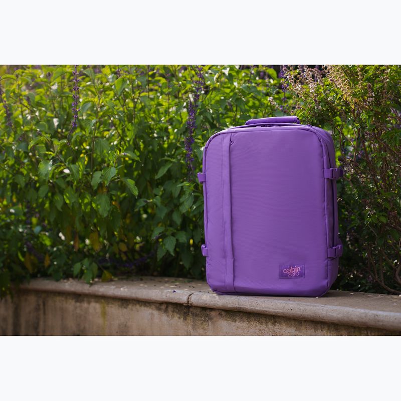 Turistický batoh CabinZero Classic 44 l lavender dream 13