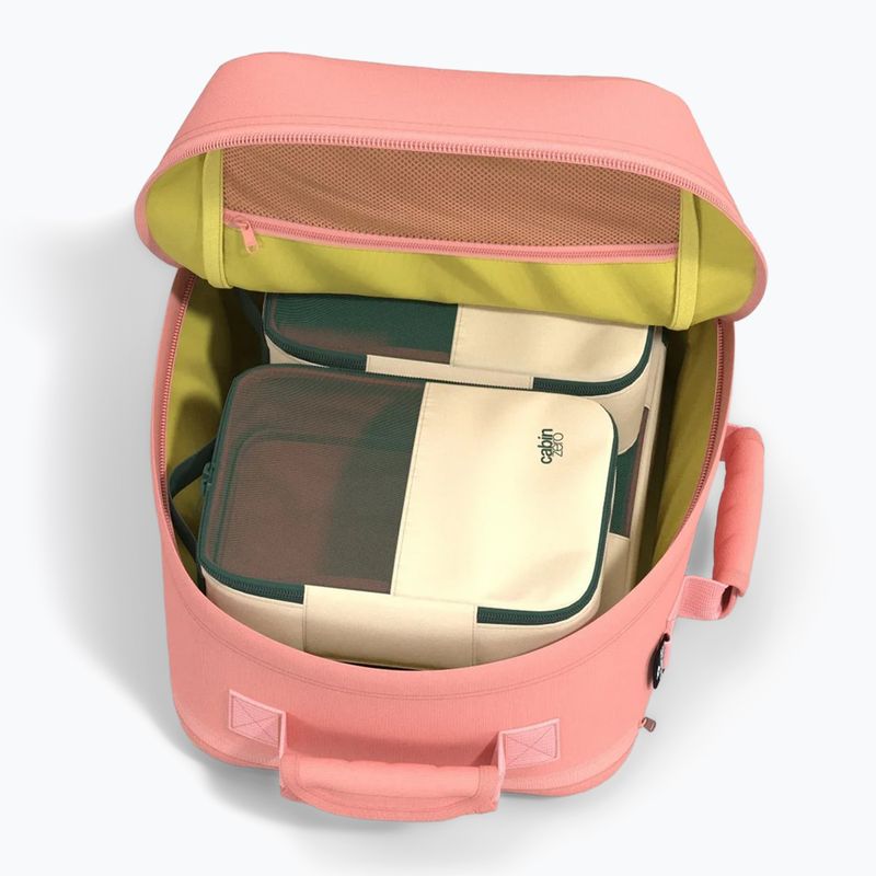 Cestovný batoh CabinZero Classic Tech 28 v ružovej farbe 9