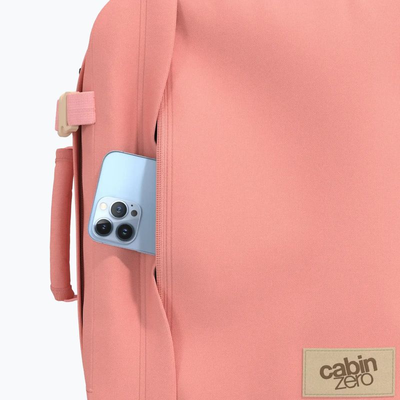 Cestovný batoh CabinZero Classic Tech 28 v ružovej farbe 13
