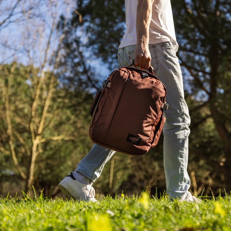 Cestovný batoh CabinZero Classic Tech 28 l redwood 19