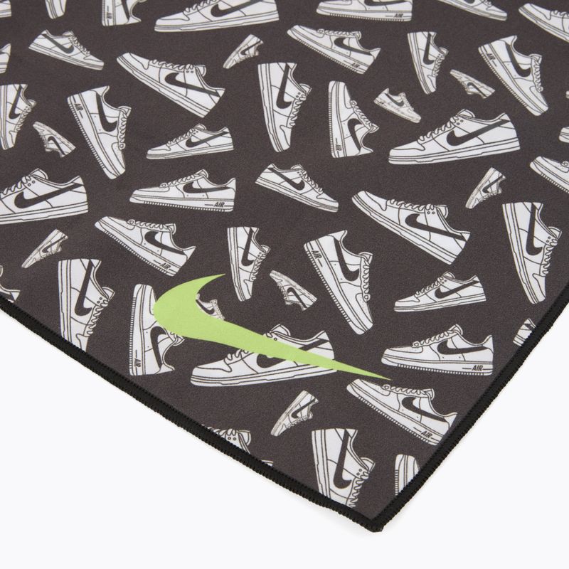 Rýchloschnúci uterák Nike Quick Dry Swim jet black 3