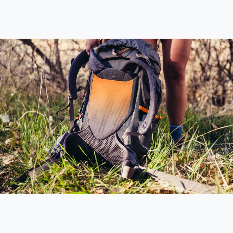 Dámsky trekingový batoh Gregory Maven 38 l RC grey melón 3
