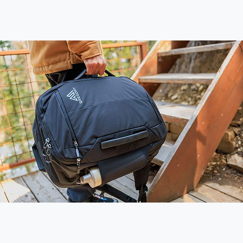 Turistický batoh Gregory Border Carry On 40 l black lichen 6