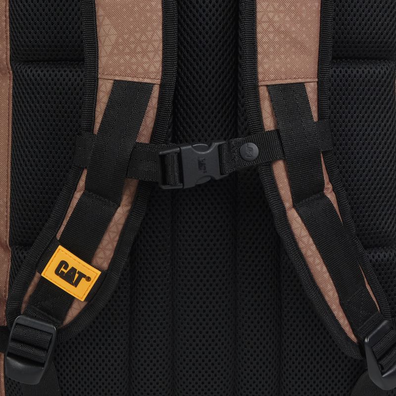 Mestský batoh Caterpillar Barry Backpack 31 l brown sugar streamline 8