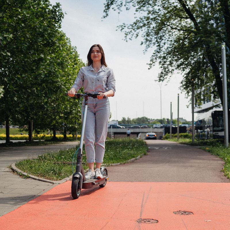 Motus Scooty 10 2022 elektrický skúter čierny 18