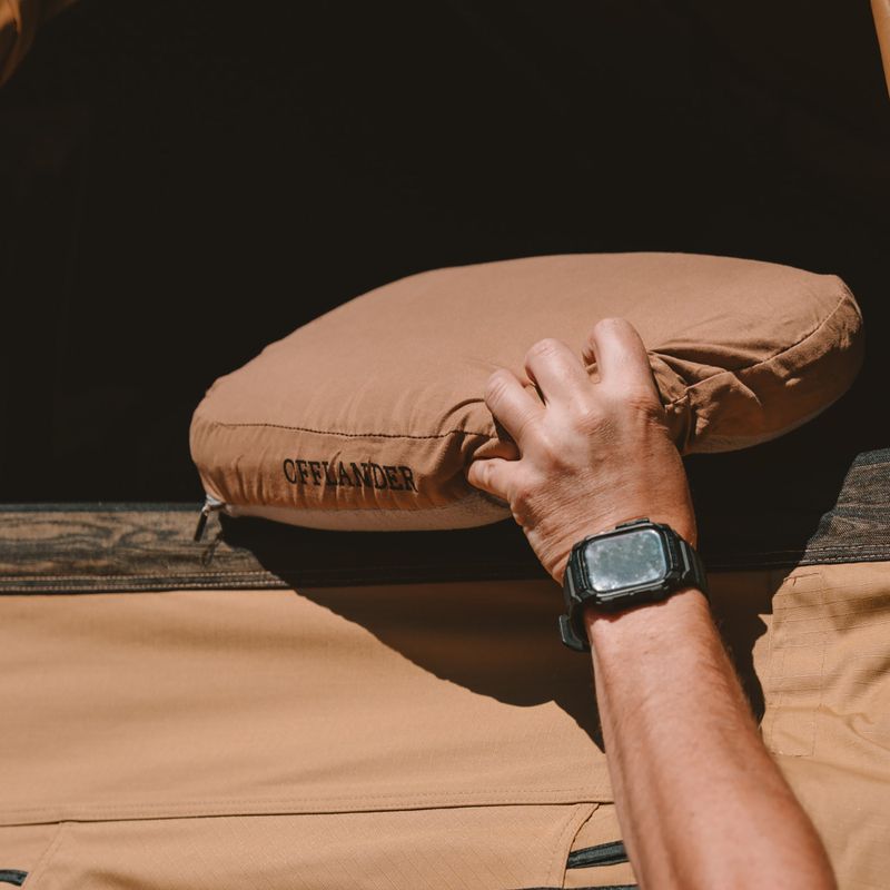 Cestovný vankúš OFFLANDER Pillow sand 4