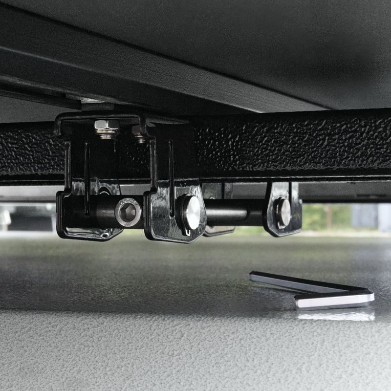 Montážny držiak OFFLANDER Anti-Theft Roof Tent Brackets 4 pack black 11