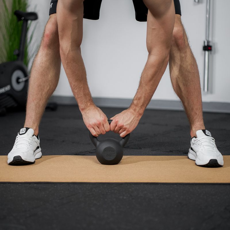 Liatinový kettlebell TREXO 8kg black 4
