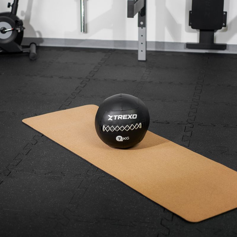 Medicimbalová lopta XTREXO Wall Ball 7 kg black 7