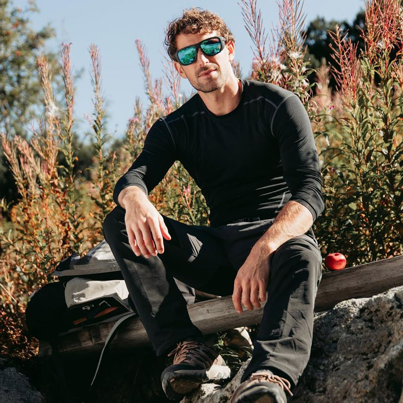 Slnečné okuliare GOG Pamir matt metallic black/black/reflex white blue 7