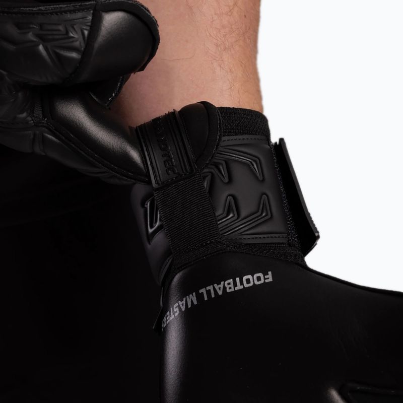 Brankárske rukavice Football Masters Invictus X black 10