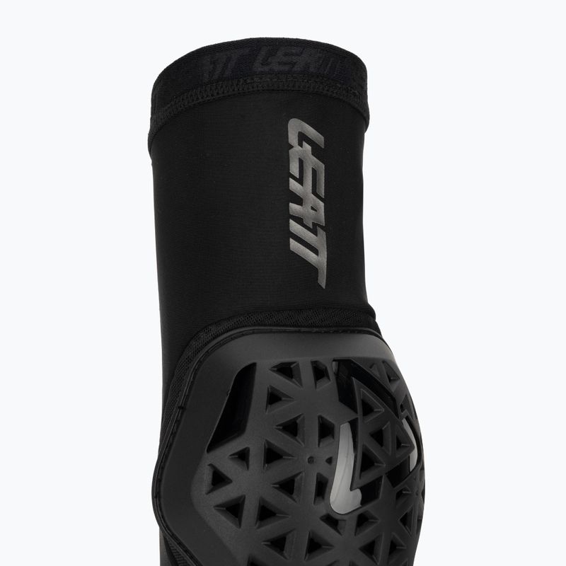 Cyklistické chrániče na lakte Leatt FlexMesh black 4
