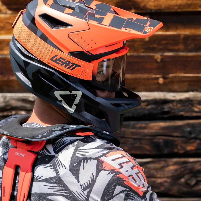 Cyklistická prilba Leatt MTB 4.0 Gravity V22 oranžová/čierna 1022070512 9