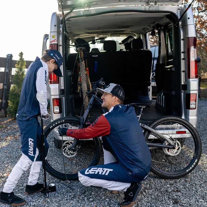 Cyklistické topánky na platforme Leatt 2. Flat čierne 32211481 11