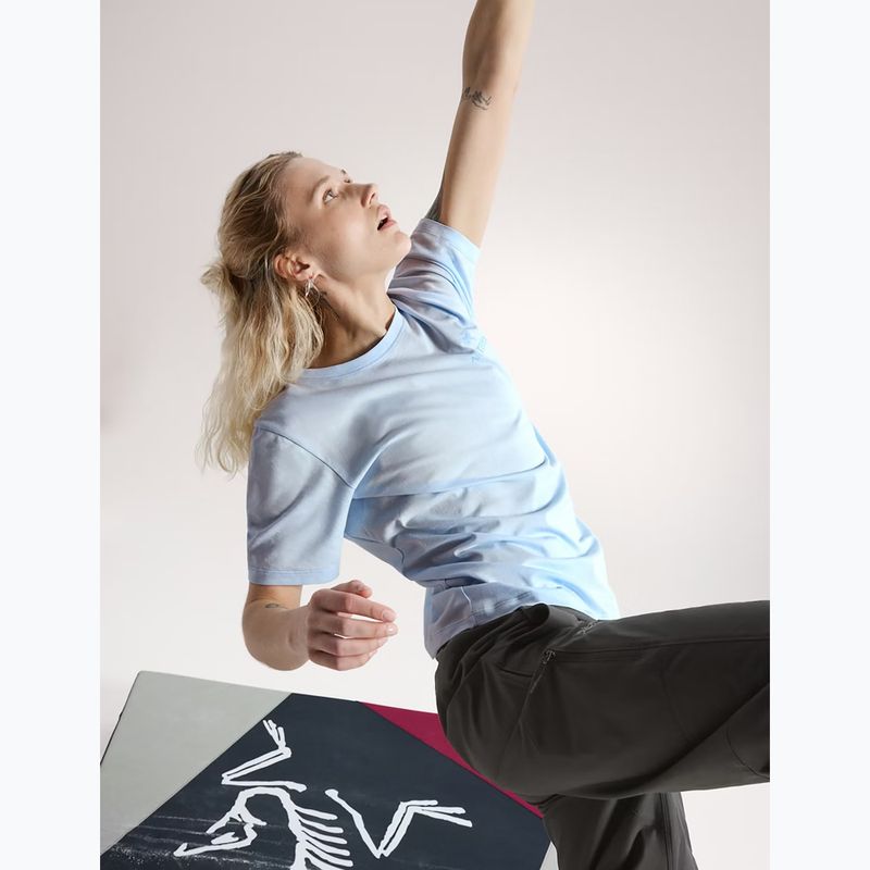 Dámske tričko Arc'teryx Kragg Sl Cotton Emblem Crew mallow alpine blue 5