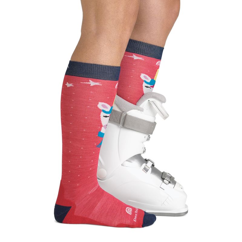 Detské lyžiarske ponožky Darn Tough Magic Mountain OTC Midweight with Cushion w/ Padded Shin raspberry 4
