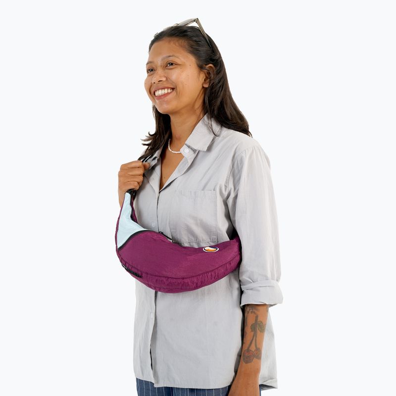 Taška cez rameno Ticket To The Moon Upcycled Sling bag plum/cloud 5